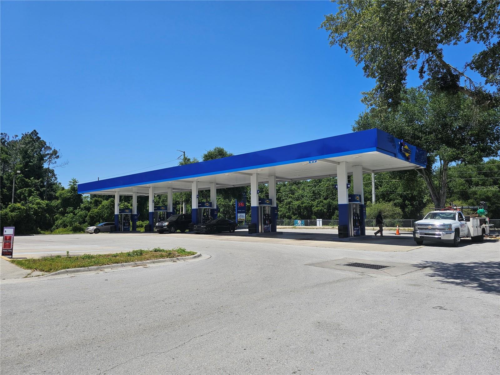 Gas Station & Convenience Store For Sale in Lake City, FL