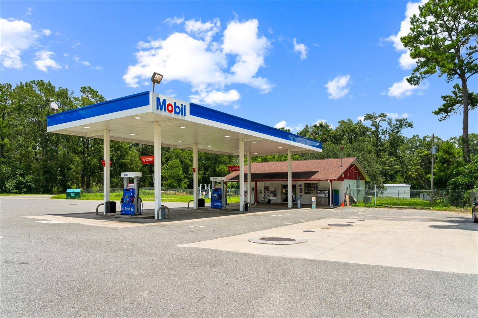 Gas Station / Convenience Store For Sale in Quincy, FL
